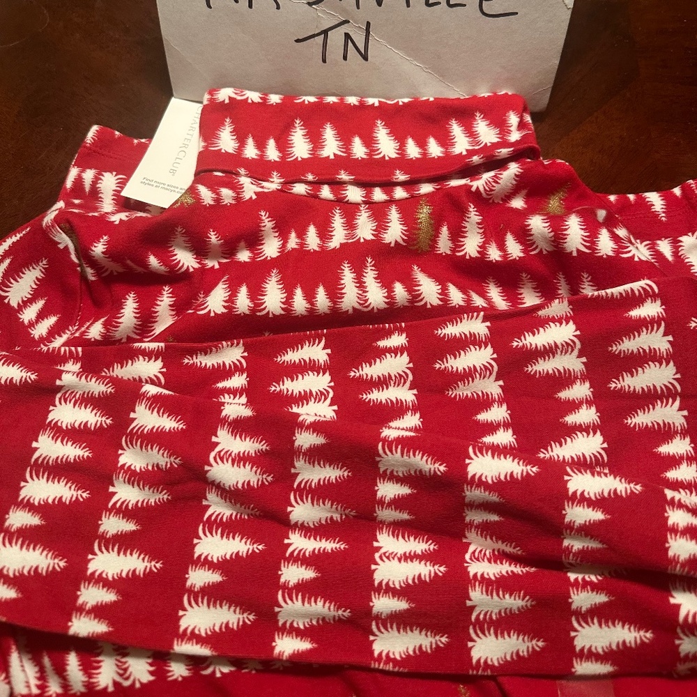 Red & White Christmas Turtleneck